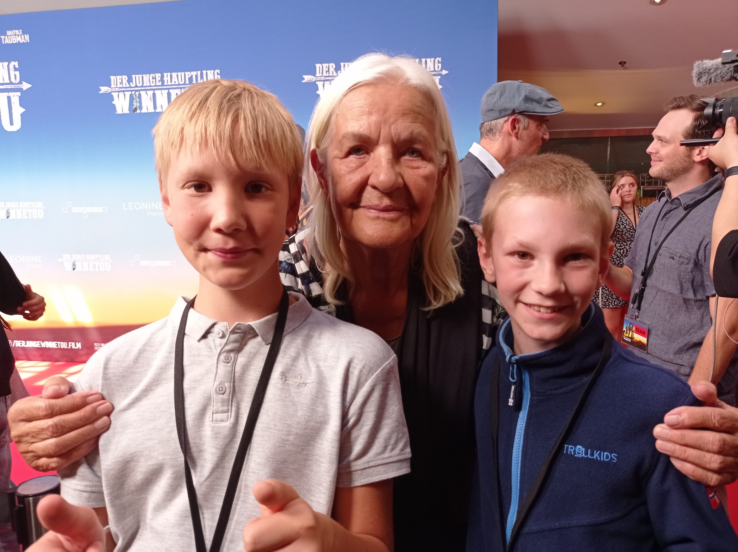 Südpolshowreporter mit Hildegard Schmahl (Sikarizinu) am roten Teppich